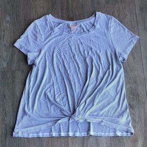 Knotted striped shirt